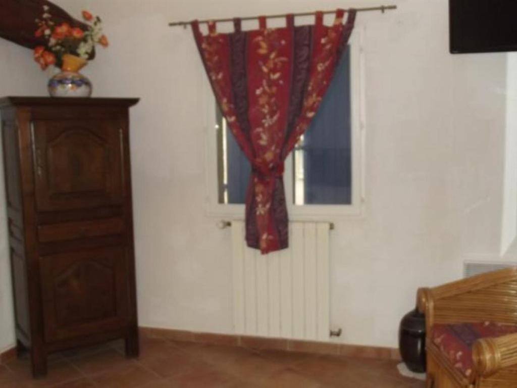 Domaine Saint Victor Hotell La Tour-dʼAigues Exteriör bild
