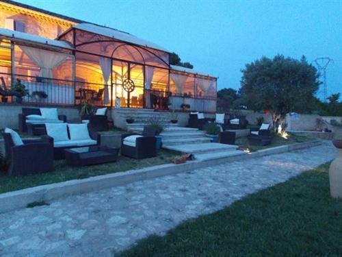 Domaine Saint Victor Hotell La Tour-dʼAigues Exteriör bild