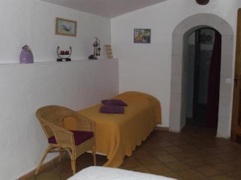 Domaine Saint Victor Hotell La Tour-dʼAigues Exteriör bild