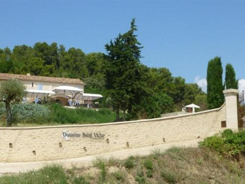 Domaine Saint Victor Hotell La Tour-dʼAigues Exteriör bild