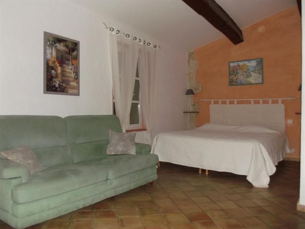 Domaine Saint Victor Hotell La Tour-dʼAigues Exteriör bild